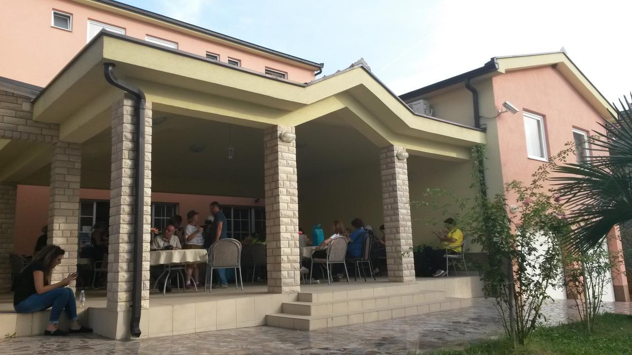 Hotel "Marinko Kozina" - Medugorje Bagian luar foto